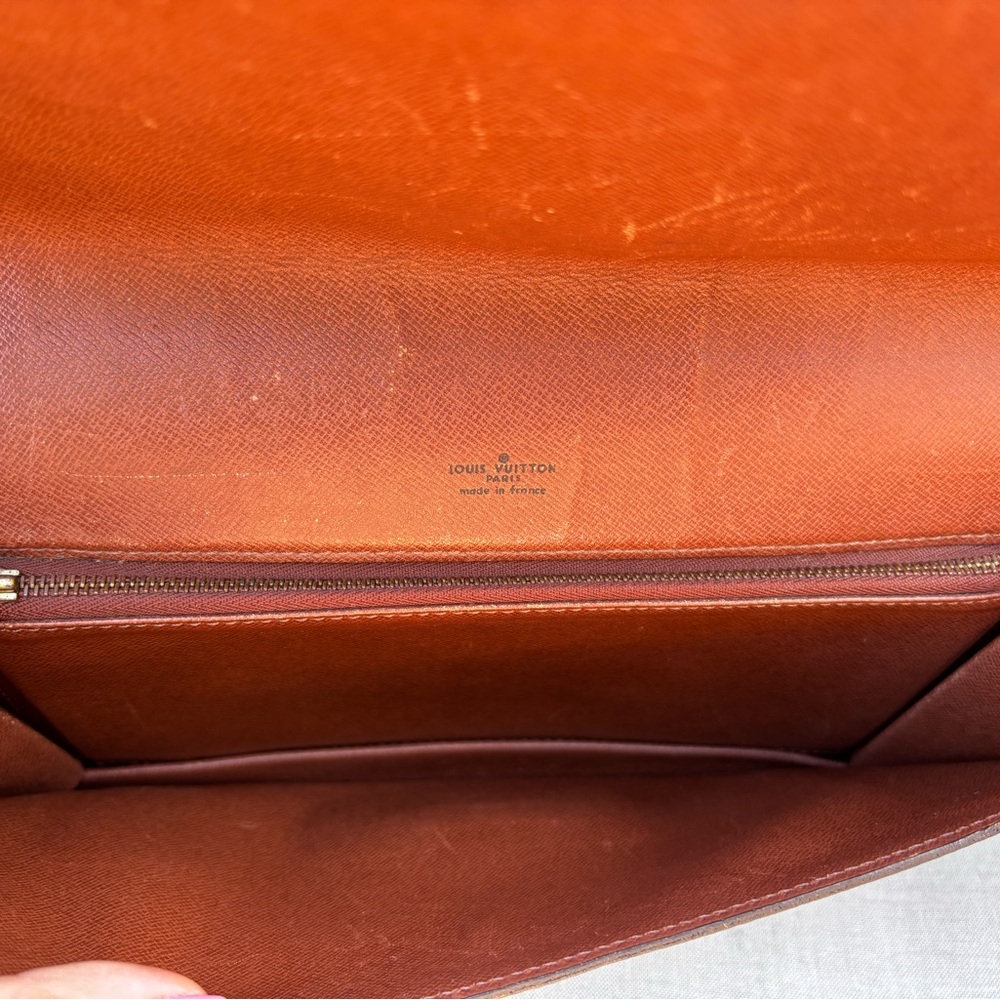 Authentic Louis Vuitton 1980s Vintage ranelagh monogram clutch - Picture 12 of 14